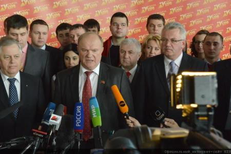 Г.А. Зюганов: «Мы готовы к обновлению». В перерыве XV Съезда КПРФ лидер Компартии провел брифинг для журналистов