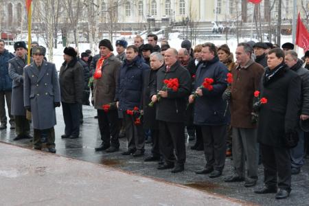 Г.А. Зюганов возложил цветы к Могиле Неизвестного солдата у Кремлевской стены в честь 70-летия Сталинградской победы и прорыва блокады Ленинграда