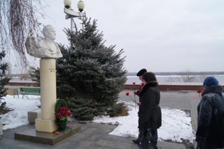 Волгоградская область. Коммунисты отмечают 95-летие Советской Армии