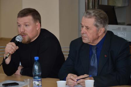 «Рязанскую семью - под защиту государства!». "Круглый стол" коммунистов области