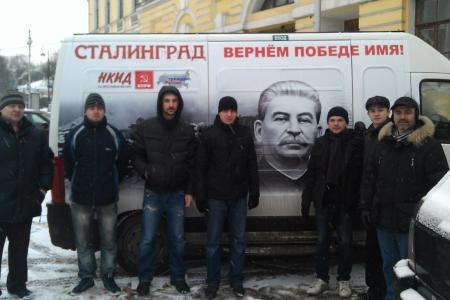 В городе трех революций курсирует «Автобус Победы»