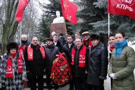 Курск. Коммунисты приняли участие в праздничных мероприятиях, посвященных 70-летию освобождения города от немецко-фашистских захватчиков 