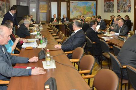 Состоялось первое заседание Секретариата ЦК КПРФ. Г.А.Зюганов: XV съезд разрушает формируемые буржуазными СМИ стереотипы об архаичности нашей партии