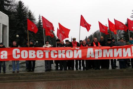 Курск. Коммунисты приняли участие в праздничных мероприятиях, посвященных 70-летию освобождения города от немецко-фашистских захватчиков 