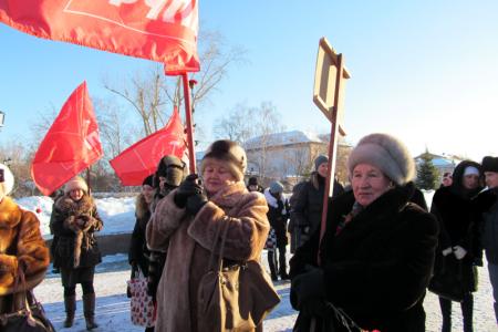 Тобольские коммунисты почтили память героев Сталинграда