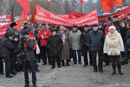Пять сотен человек протестовали в Санкт-Петербурге против ужесточения закона о митингах