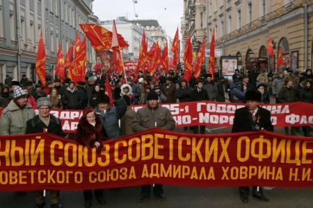 Победа будет за нами! Коммунисты провели в столице многотысячные шествие и митинг, посвященные Дню Советской Армии и Военно-Морского Флота