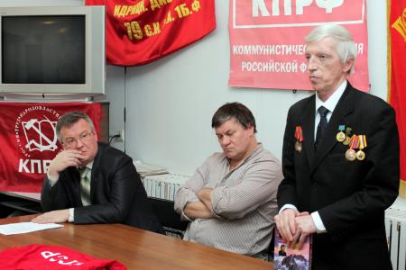 Александр Цуркан дал концерт псковским коммунистам