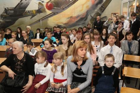 Новосибирская область: Подвиги Александра Покрышкина вдохновляют на творчество юные дарования