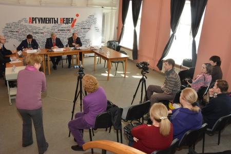 «Обманутые дольщики – это символ сегодняшней системы». Пресс-конференция И.И. Мельникова, В.Ф. Рашкина и А.Е. Клычкова в пресс-центре газеты «Аргументы недели»
