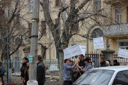 Волгоградская область. Митингующих  за губернатора «прокачали» алкоголем