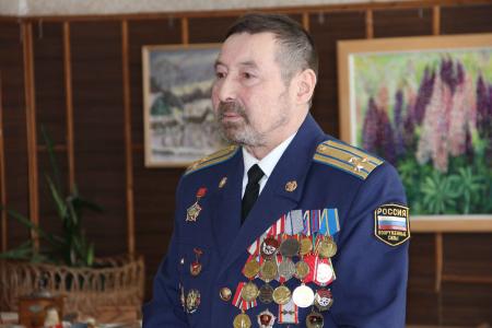 Политика малых дел. Петербургские и гатчинские коммунисты организовали субботник в музее «Дачная столица»