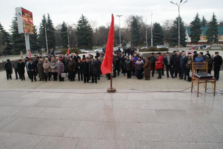 «Беспредел» в сфере ЖКХ требует объединения народа на борьбу с режимом. Репортаж с митинга в Черкесске против роста цен на коммунальные услуги