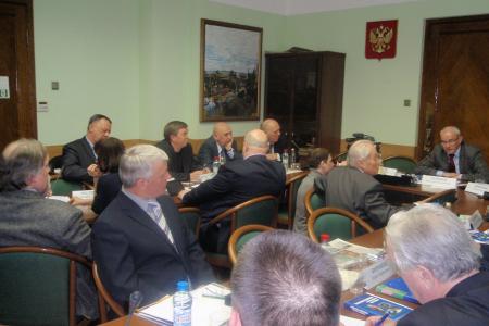 Коммунисты в Госдуме провели круглый стол на тему решения проблем отечественного авиадвигателестроения