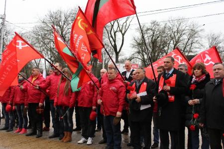 Сегодня в Краснодаре встречали участников автопробега «Наша Великая Победа»