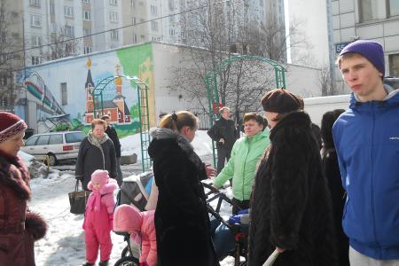 Москва. Коммунисты встретились с жителями района Сабурово