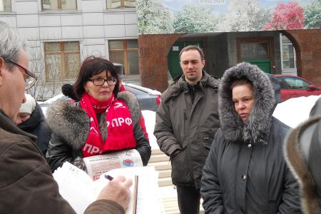 Москва. Коммунисты встретились с жителями района Сабурово