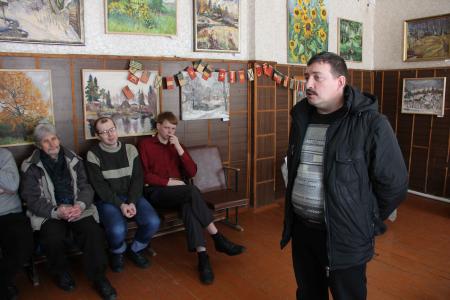 Политика малых дел. Петербургские и гатчинские коммунисты организовали субботник в музее «Дачная столица»