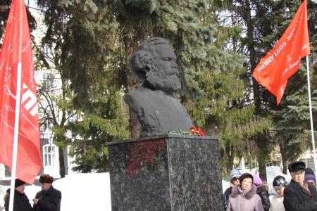 «Верните наши льготы!». Коммунисты Уфы провели митинг протеста
