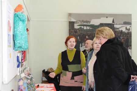 Кострома. Коммунисты провели  концерт ко Дню работников ЖКХ