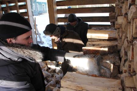 Политика малых дел. Петербургские и гатчинские коммунисты организовали субботник в музее «Дачная столица»