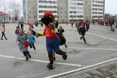Комсомольцы провели спортивный праздник для воспитанников детских домов Свердловской области