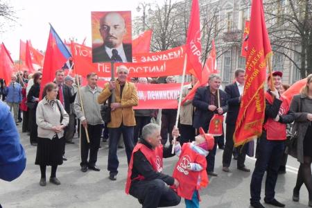 Массовая протестная акция в Белгороде: "Защитим нашу историю!", "Позор вандалам из "Единой России", разрушающим памятники В.И.Ленину!"