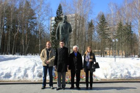 Московские комсомольцы посетили Звёздный городок