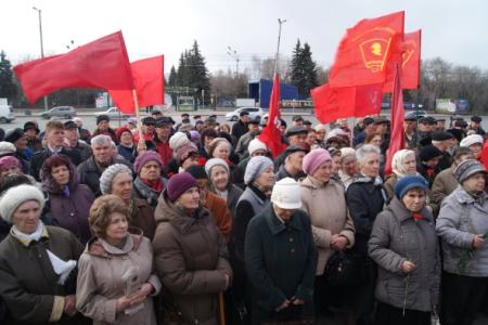 Красноярцы отметили 143-ю годовщину со Дня рождения В.И. Ленина: У Ленина учимся бороться и побеждать