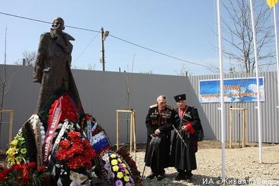 Лауреат Шолоховской премии, историк Юрий Емельянов: Кем был генерал Корнилов и за что ему ставят памятники? Свидетельства современников
