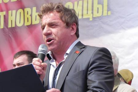 Массовая протестная акция в Белгороде: "Защитим нашу историю!", "Позор вандалам из "Единой России", разрушающим памятники В.И.Ленину!"