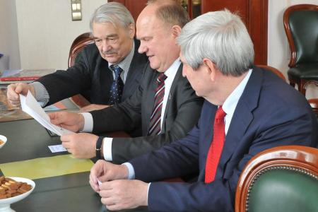 Г.А. Зюганову передали благодарственное письмо от Си Цзиньпина