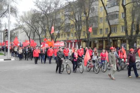 Массовая протестная акция в Белгороде: "Защитим нашу историю!", "Позор вандалам из "Единой России", разрушающим памятники В.И.Ленину!"
