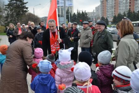 Ростовские коммунисты провели митинг по случаю Дня космонавтики