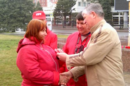 «Пусть живут в веках имя и дело В.И. Ленина!». Репортаж с мероприятий КПРФ в Саратове