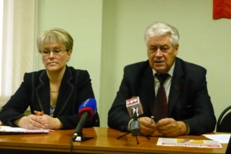 Новгородский обком КПРФ предлагает уйти в отставку губернатору области со всей командой. Пресс-конференция в связи с арестами коорупционеров в администрации области
