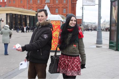 Комсомольцы Москвы: Наше Знамя - Красное!