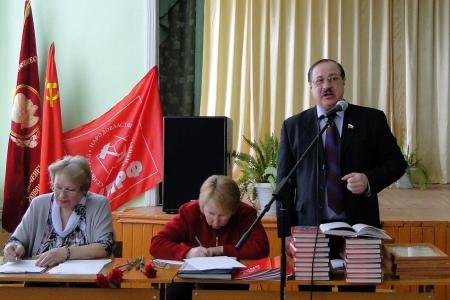 Курская область. Красное знамя над станцией Льгов