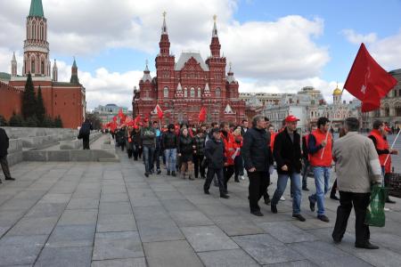 Сама история доказала правоту Ленина! Коммунисты во главе с Г.А. Зюгановым возложили цветы к Мавзолею на Красной площади