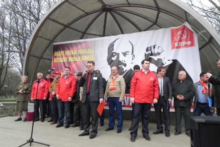 Массовая протестная акция в Белгороде: "Защитим нашу историю!", "Позор вандалам из "Единой России", разрушающим памятники В.И.Ленину!"