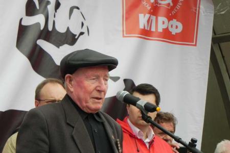 Массовая протестная акция в Белгороде: "Защитим нашу историю!", "Позор вандалам из "Единой России", разрушающим памятники В.И.Ленину!"