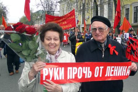 Наша цель – обновленный социализм! Первомайские шествие и митинг в Курске