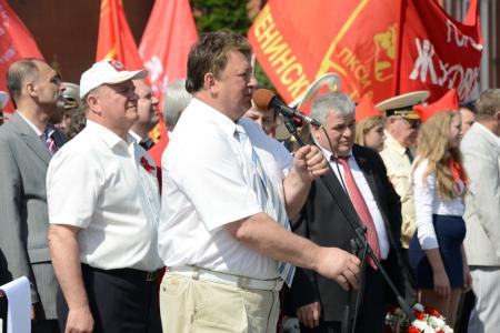 «К борьбе за дело трудового народа – будьте готовы!» Г.А. Зюганов провел торжественный прием в пионеры на Красной площади