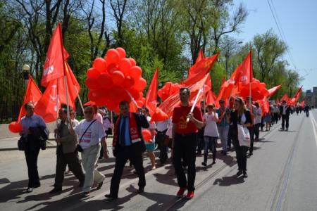 Участники Маевки в Ростове-на-Дону потребовали от властей прекратить преследования коммунистов В.И. Бессонова и В.А. Журавлева