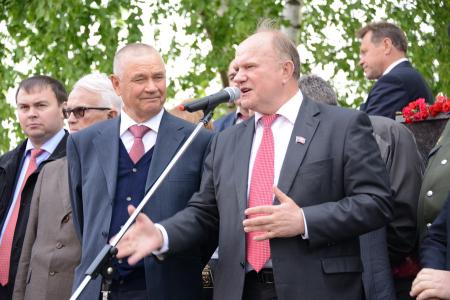 Г.А.Зюганов о народном кооперативе "Звениговский": "Ваше хозяйство - это островок социализма". Видеорепортаж КПРФ.ТВ