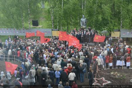 Г.А.Зюганов о народном кооперативе "Звениговский": "Ваше хозяйство - это островок социализма". Видеорепортаж КПРФ.ТВ