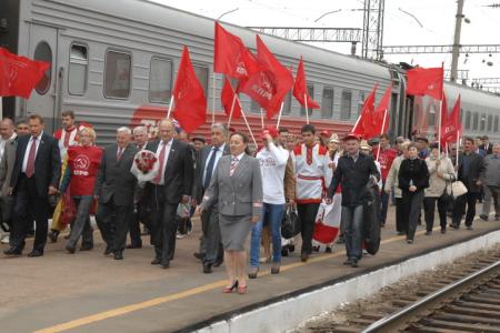 «Или левоцентристский поворот, или полное разрушение страны!» Репортаж о визите Г.А. Зюганова в Поволжье