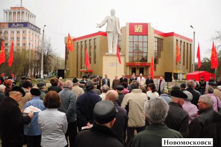 Митинги, возложения цветов, посадка деревьев и концерт – отчёт о праздновании Первомая в городах и посёлках Тульской области