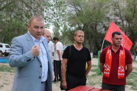 Волгоградская область. Депутат Николай Паршин провел встречу с жителями Спартановки