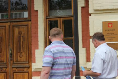 Депутат-коммунист Николай Паршин потребовал вмешательства федеральных властей в расследование инцидента с избиением эко-активистов на Хопре